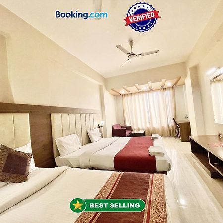 Hotel Rudraksh ! Varanasi !Fully-Air-Conditioned Hotel At Prime Location With Parking Availability, Near Kashi Vishwanath Temple, And Ganga Ghat 2 Экстерьер фото